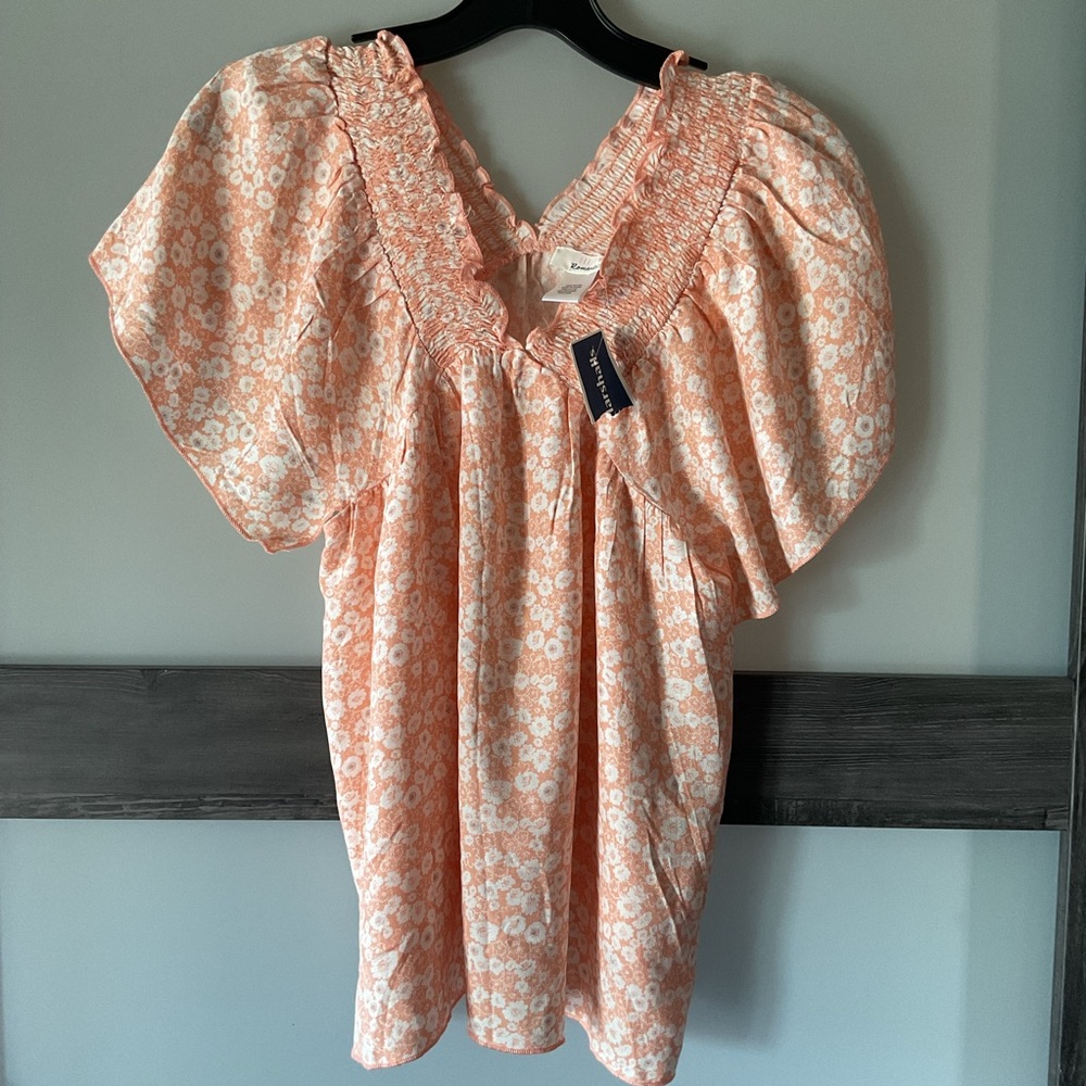 NWT-Off Should short sleeve blouse